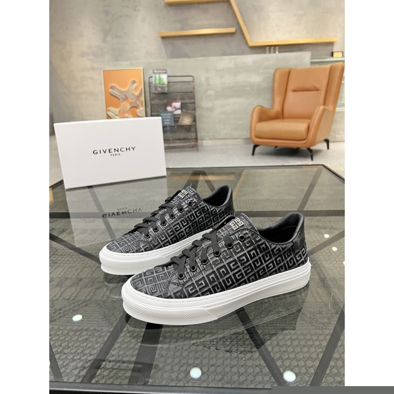 G*u*i casual shoes